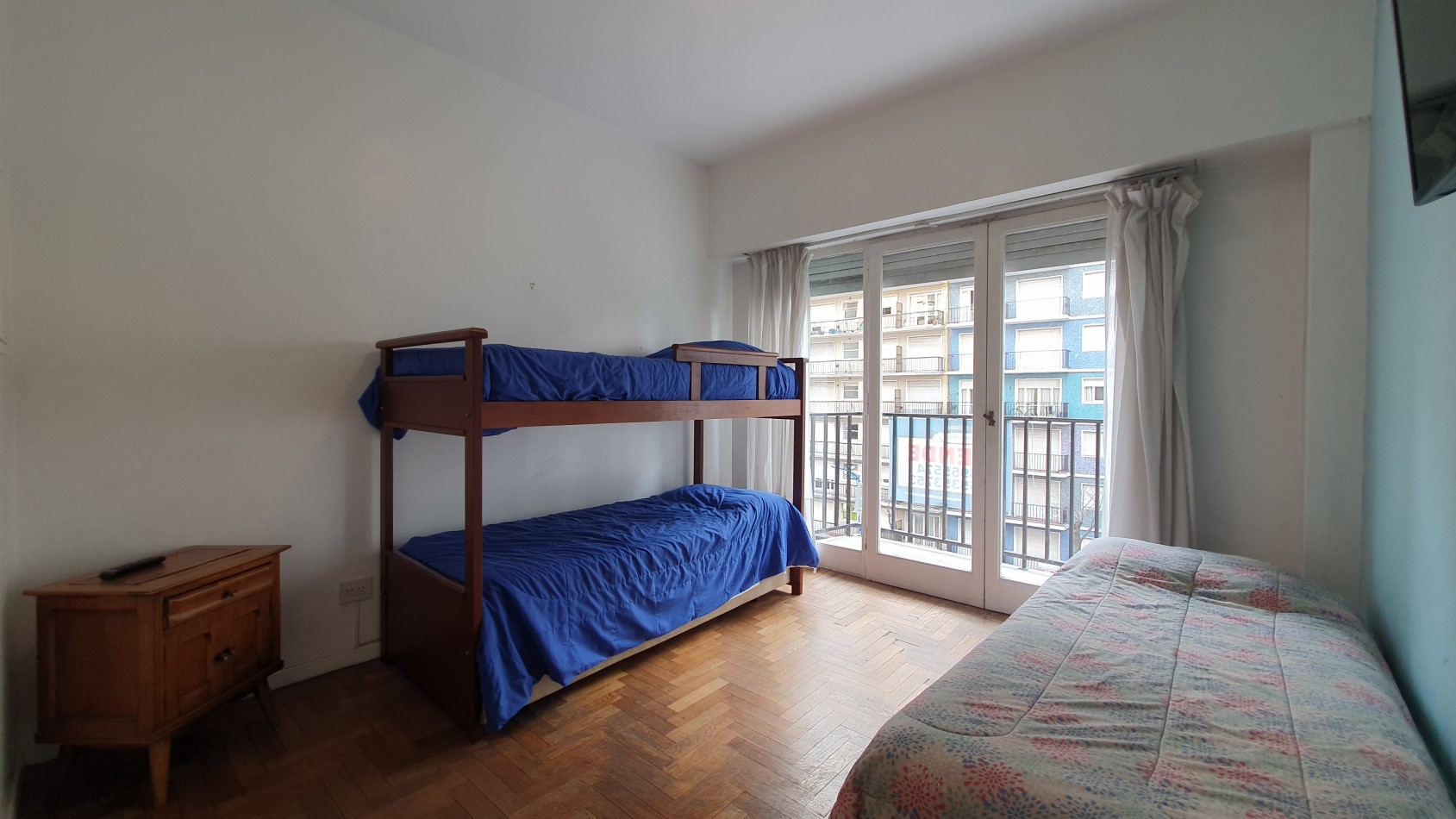 VENDO DEPARTAMENTO 3 AMBIENTES CON DEP. PLAZA COLON