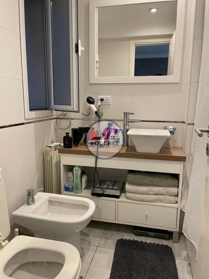 VENDO DEPARTAMENTO MONOAMBIENTE AMPLIO A LA CALLE CON BALCON