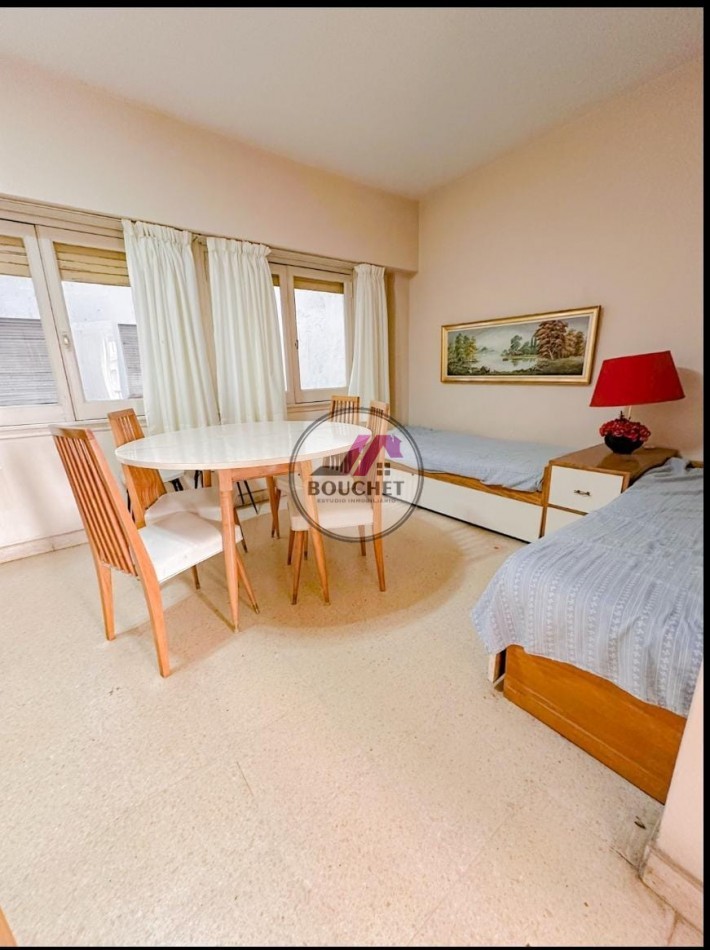 DEPARTAMENTO 2 AMBIENTES A LA CALLE CON BALCON EN VENTA | PLAZA COLON