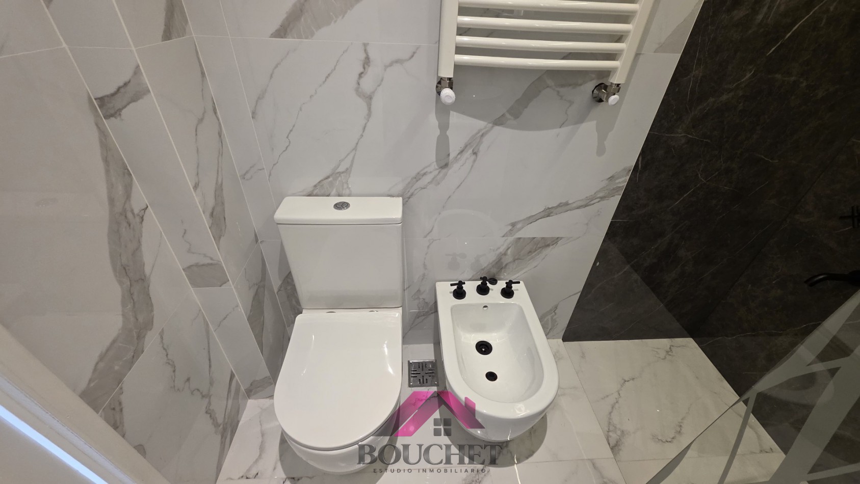DEPARTAMENTO 3 AMBIENTES RECICLADO CON BALCON EN VENTA | PLAZA COLON