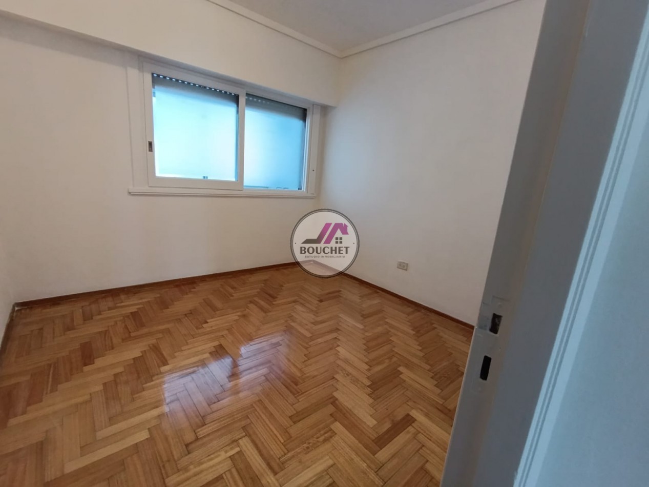 VENDO DEPARTAMENTO 3 AMBIENTES CON BALCON PLAZA MITRE