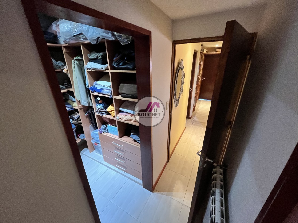CHALET 5 AMBIENTES, GARAGE QUINCHO DOBLE Y JARDIN EN VENTA | PUNTA MOGOTES