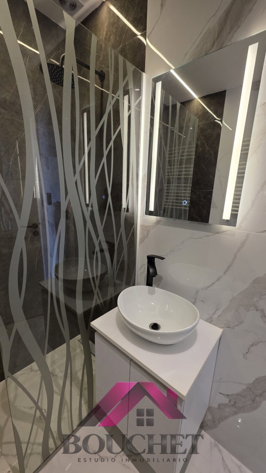 DEPARTAMENTO 3 AMBIENTES RECICLADO CON BALCON EN VENTA | PLAZA COLON