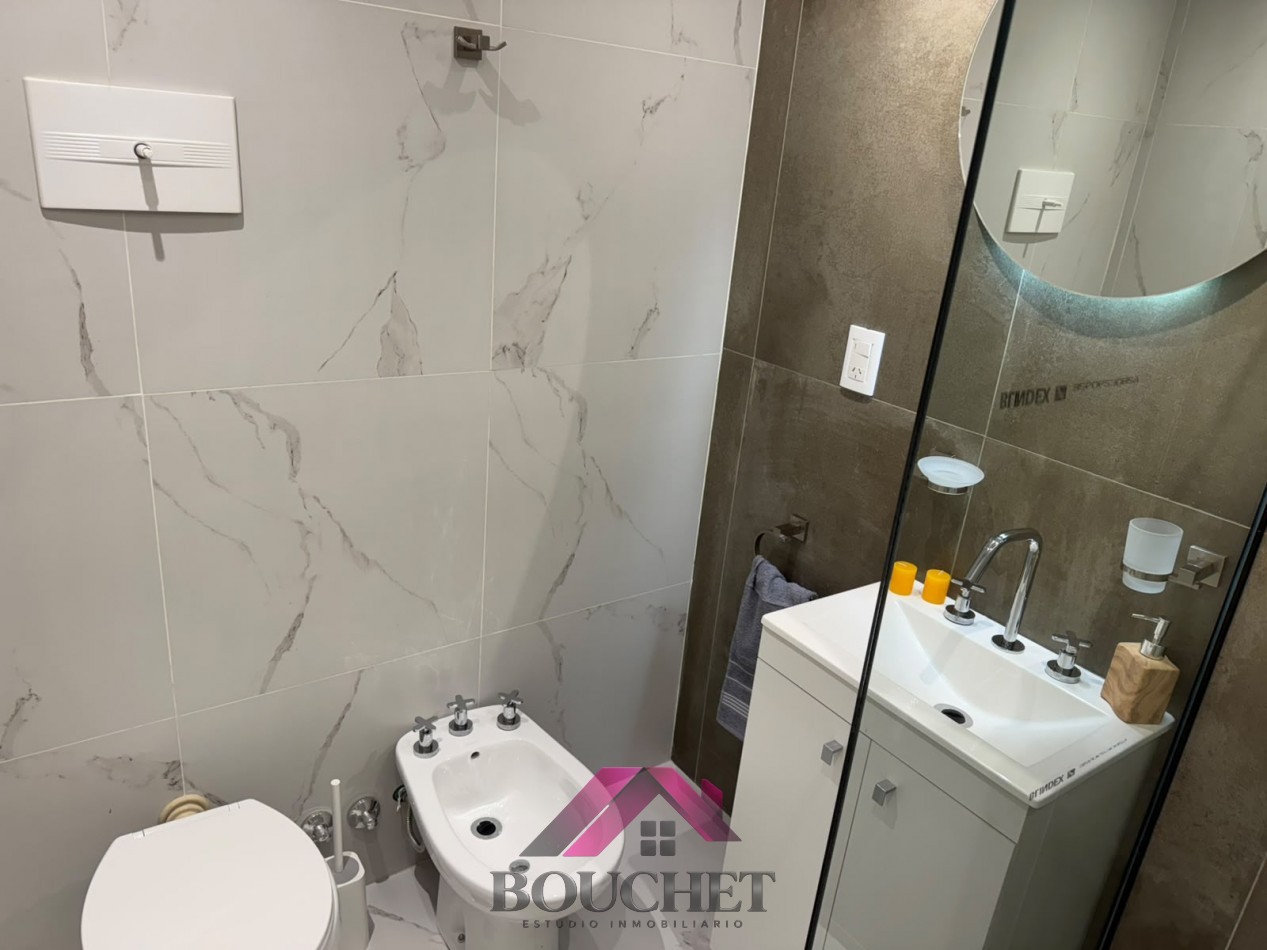 DEPARTAMENTO 3 AMBIENTES A LA CALLE CON BALCON EN VENTA | PLAZA COLON 
