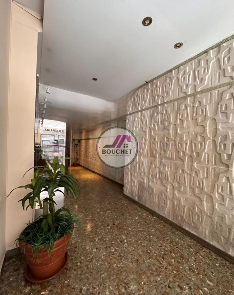 DEPARTAMENTO 2 AMBIENTES A LA CALLE CON BALCON EN VENTA | PLAZA COLON