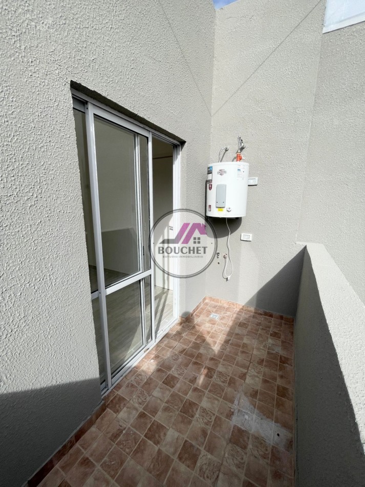 VENDO PH 2 AMBIENTES CON BALCON TERRAZA