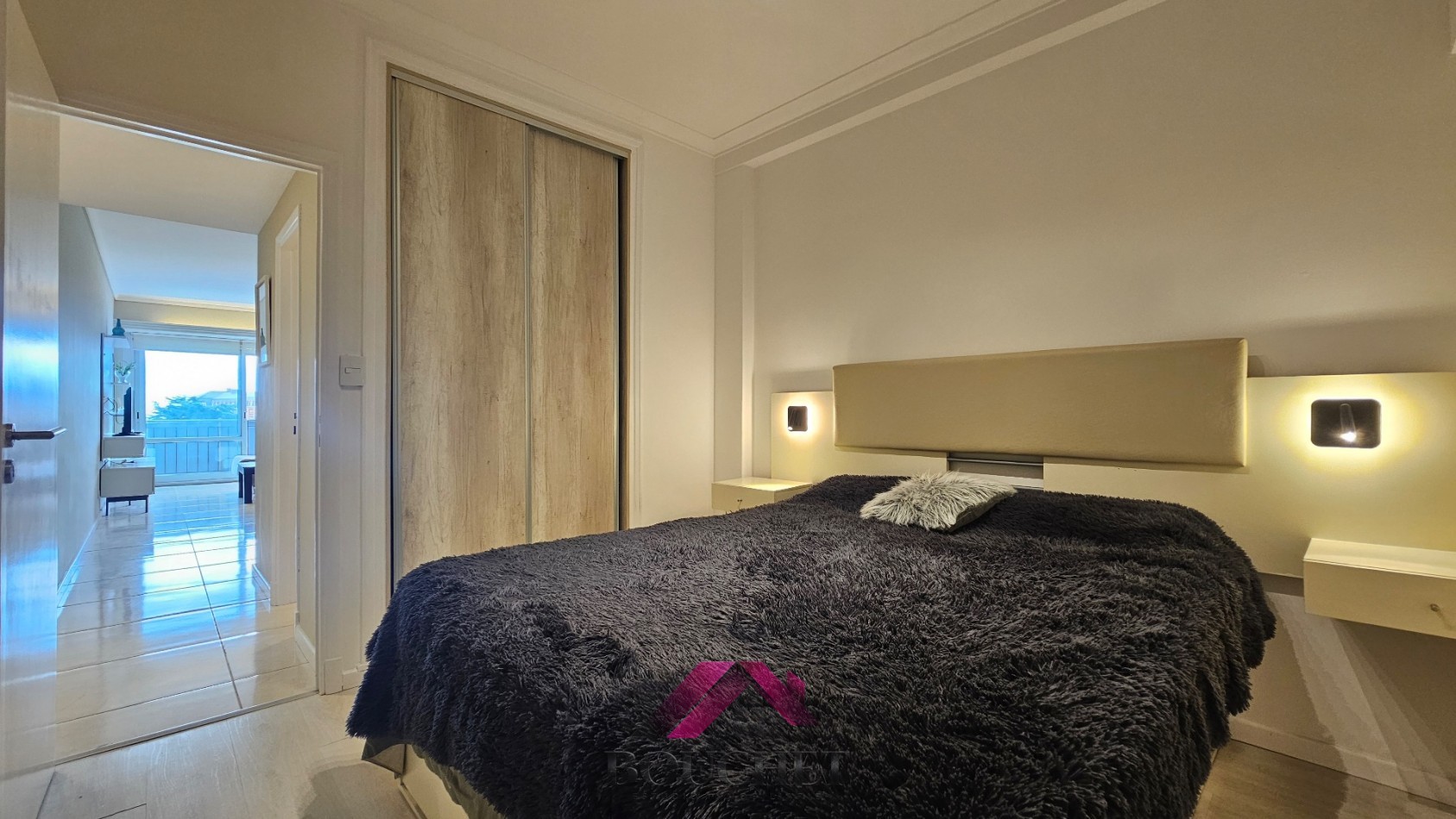 DEPARTAMENTO 2 AMBIENTES CON BALCON FRENTE A LA PLAZA EN VENTA | PLAZA COLON