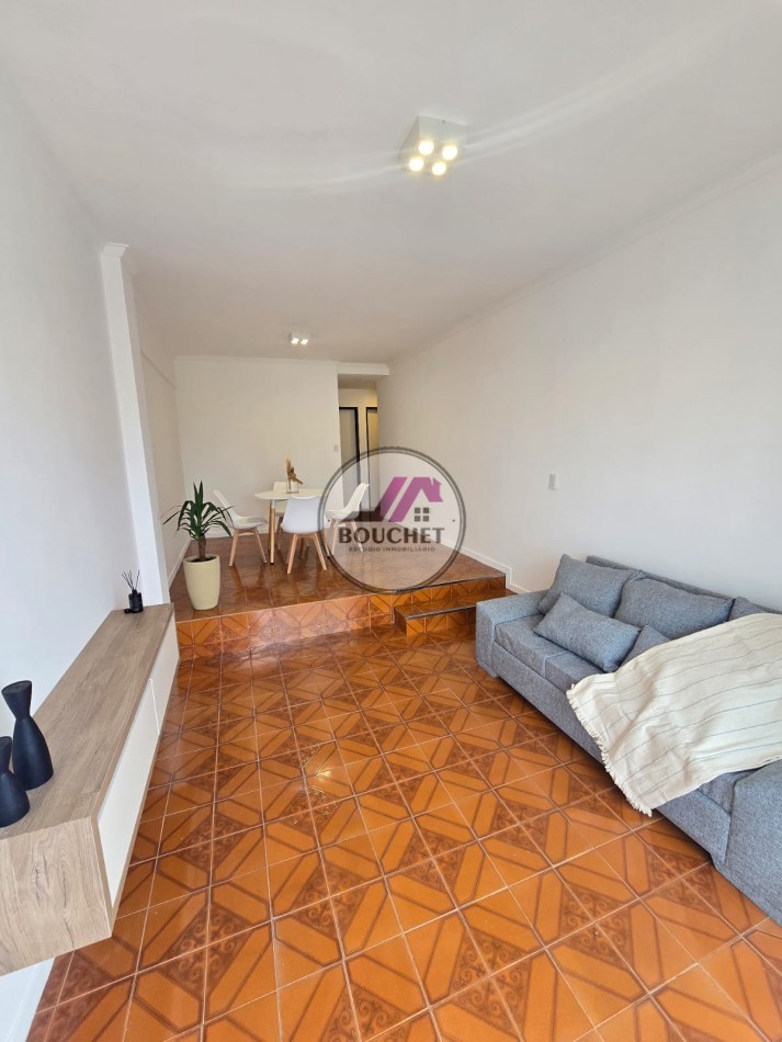 VENDO DEPARTAMENTO 2 AMBIENTES A LA CALLE CON COCHERA
