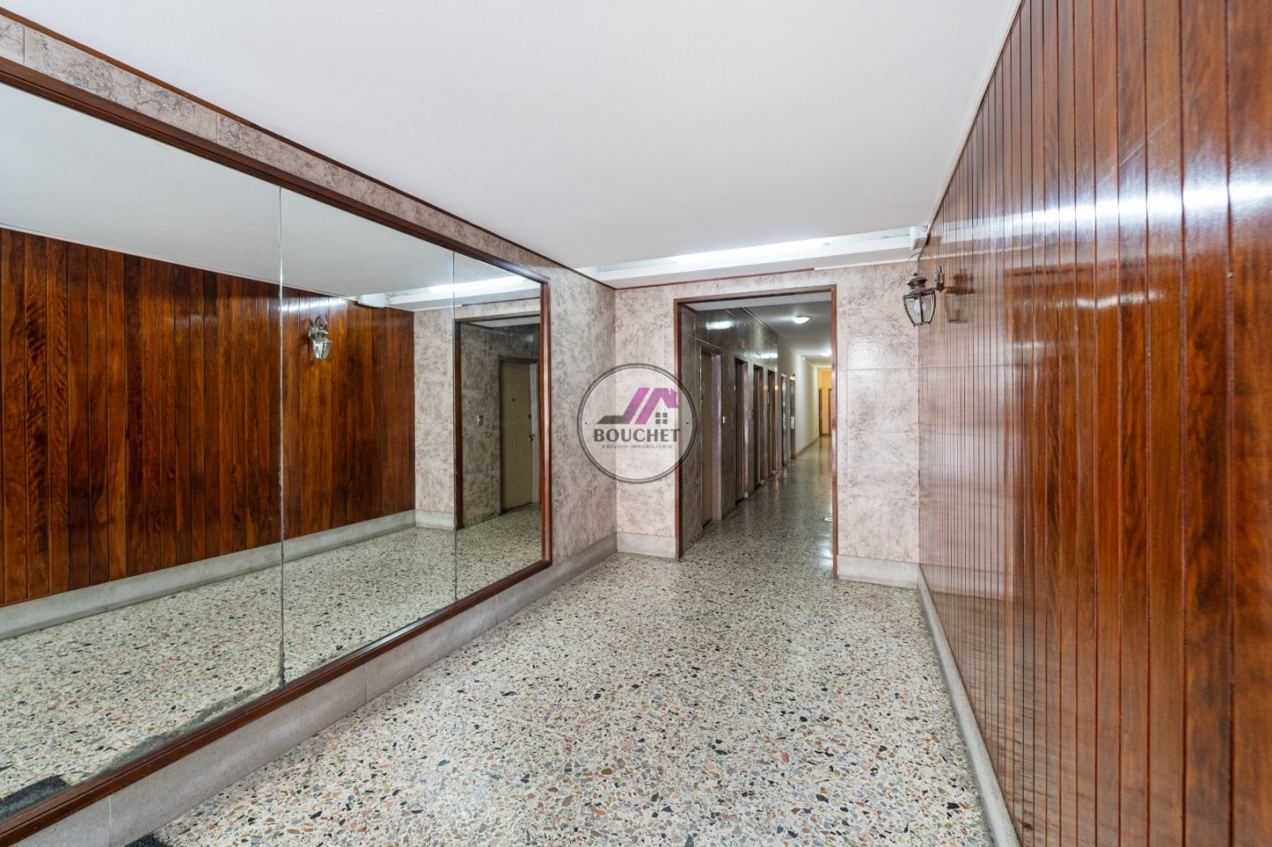 VENDO DEPARTAMENTO 2 AMBIENTES RECICLADO