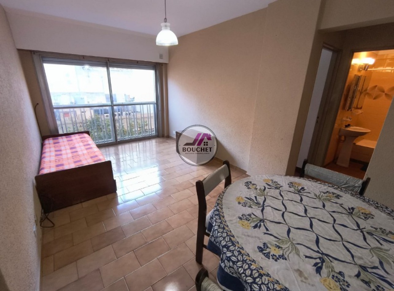 VENDO DEPARTAMENTO 2 AMBIENTES CENTRICO CON BALCON FRANCES