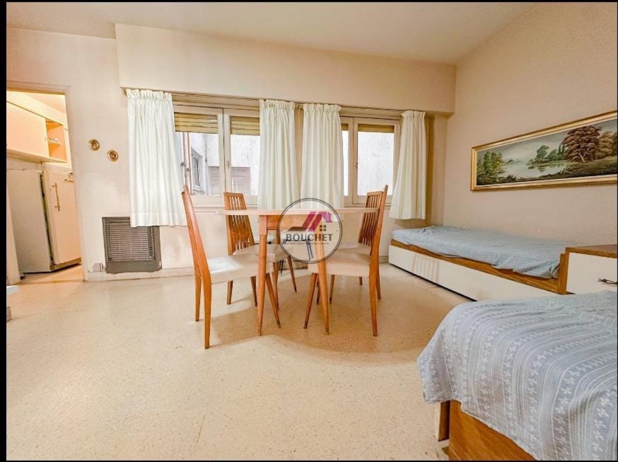 DEPARTAMENTO 2 AMBIENTES A LA CALLE CON BALCON EN VENTA | PLAZA COLON