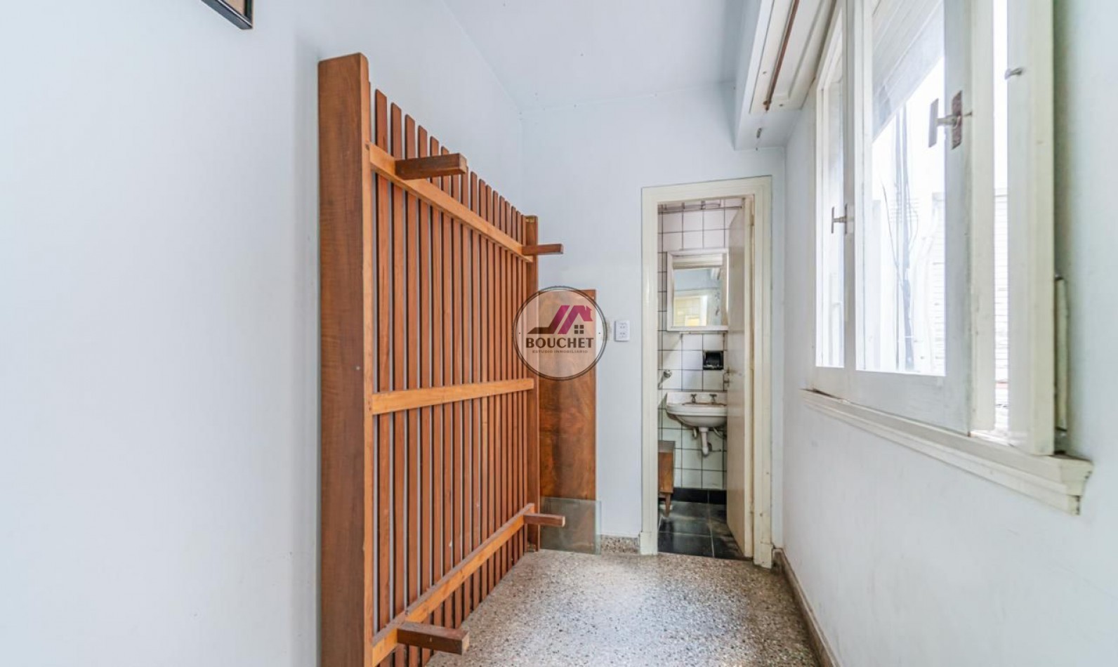 DEPARTAMENTO 2 AMBIENTES CON DEPENDENCIA Y COCHERA EN VENTA | PLAZA COLON