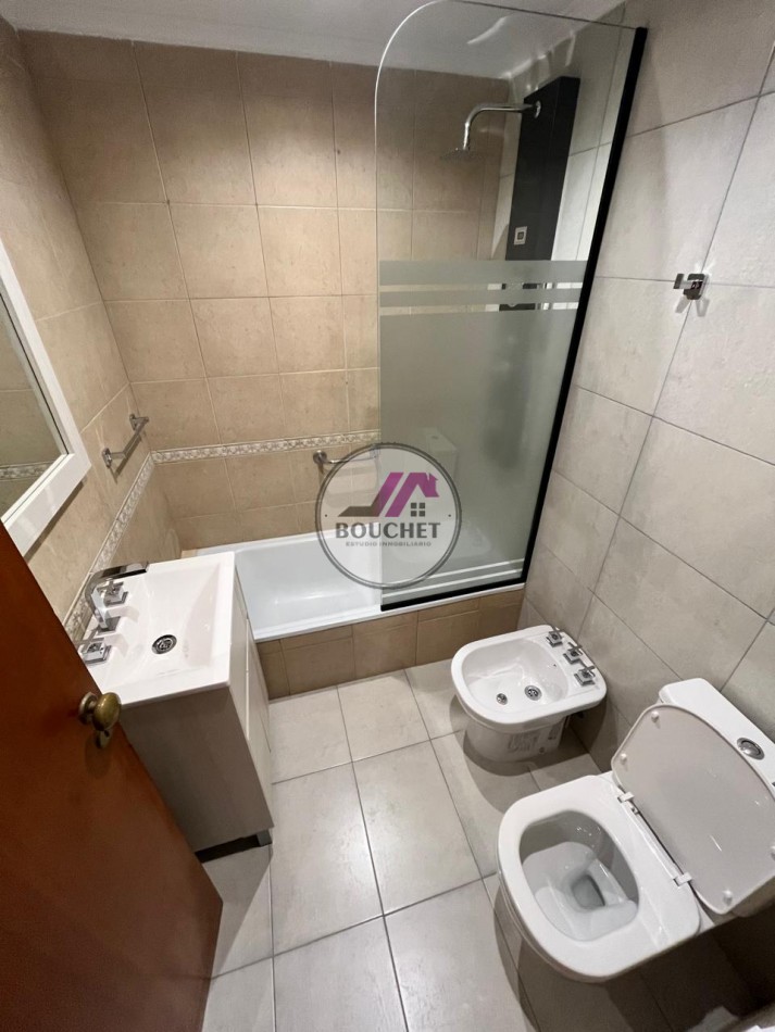 VENDO DEPARTAMENTO 3 AMBIENTES CON COCHERA PLAZA MITRE