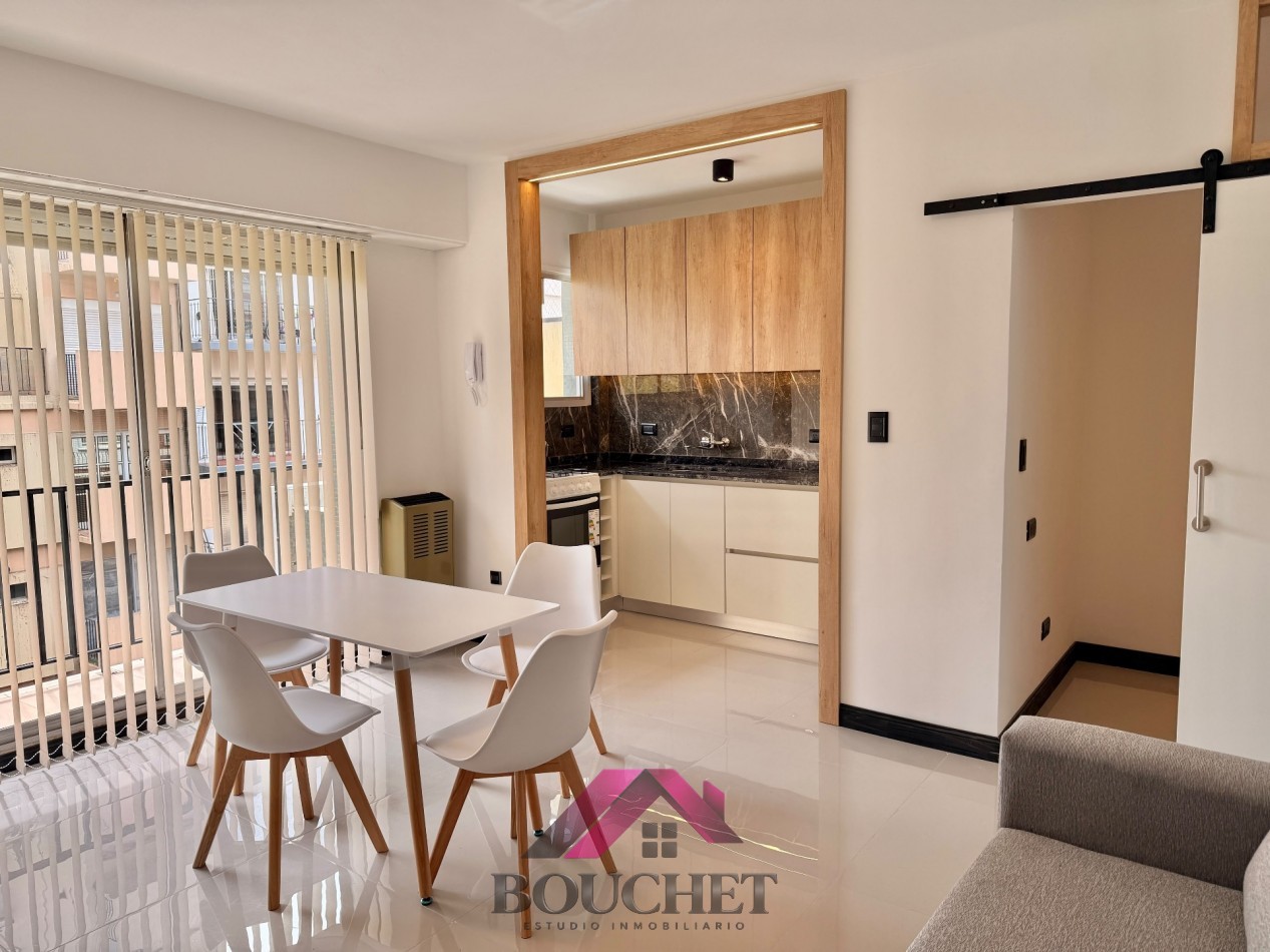 DEPARTAMENTO 2 AMBIENTES CON BALCON | CENTRO