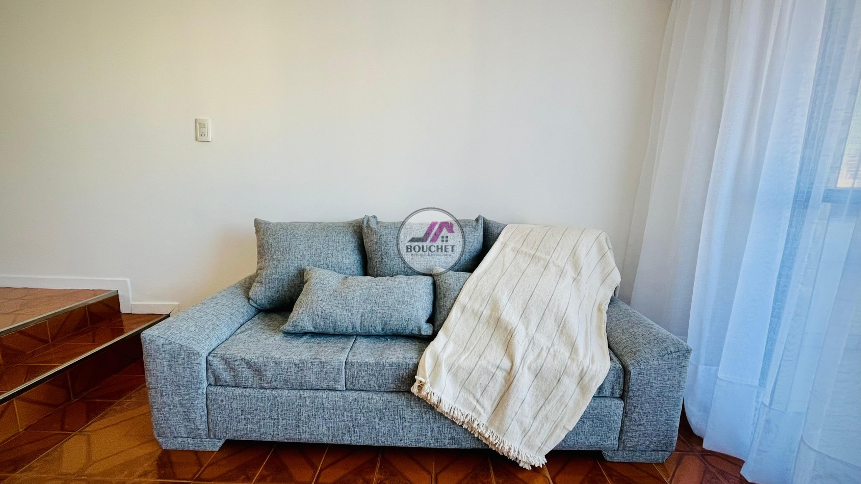 DEPARTAMENTO 2 AMBIENTES A LA CALLE BALCON Y COCHERA EN VENTA | LA PERLA