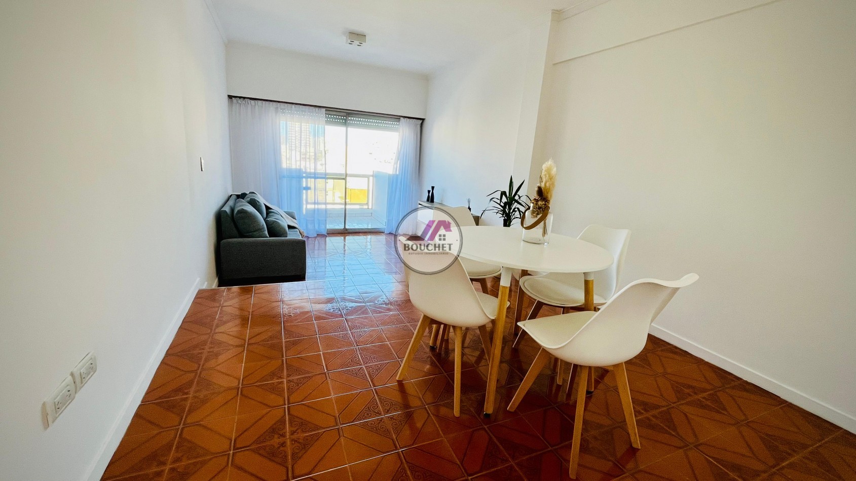 DEPARTAMENTO 2 AMBIENTES A LA CALLE BALCON Y COCHERA EN VENTA | LA PERLA