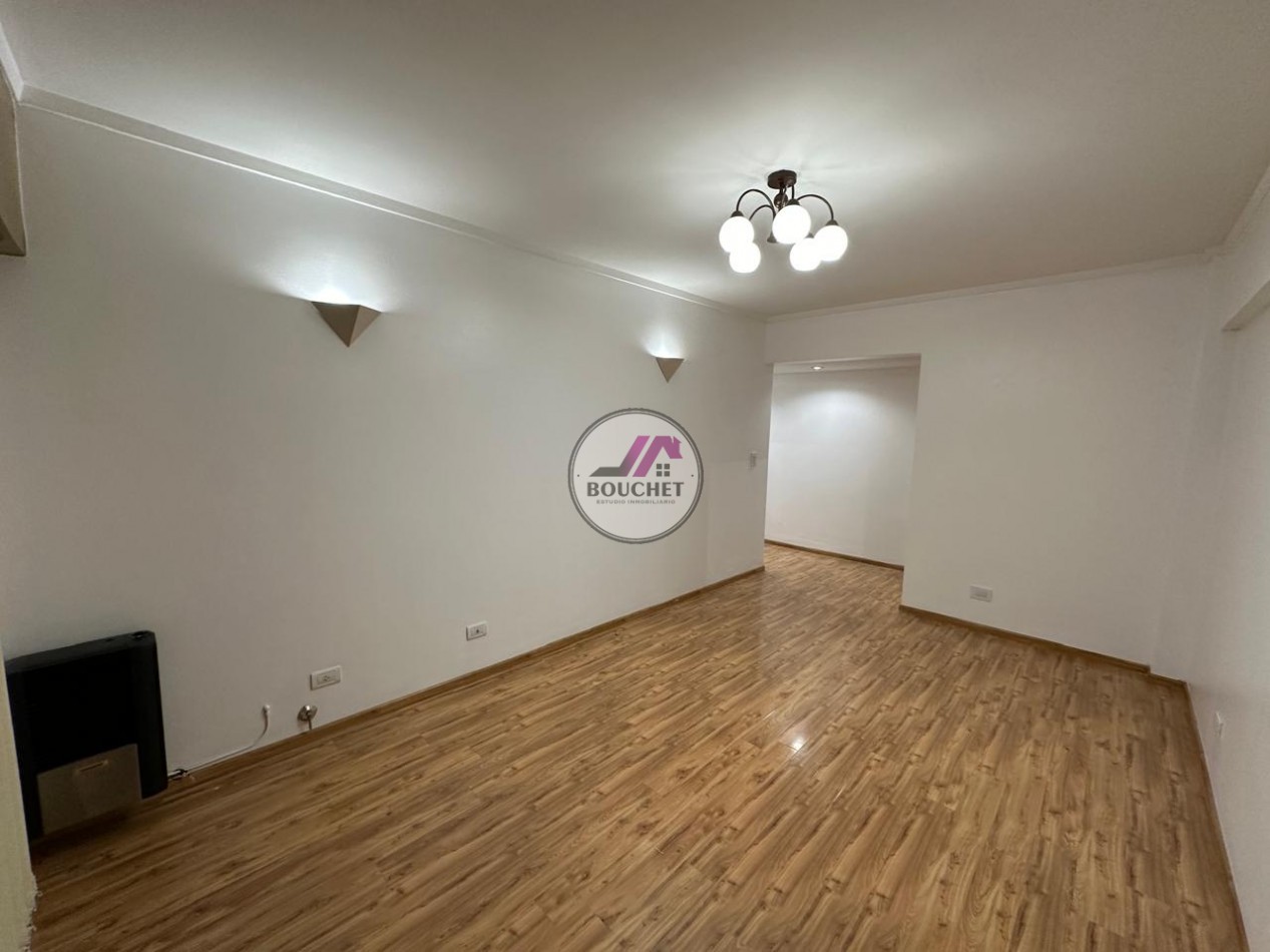 VENDO DEPARTAMENTO 3 AMBIENTES CON COCHERA PLAZA MITRE
