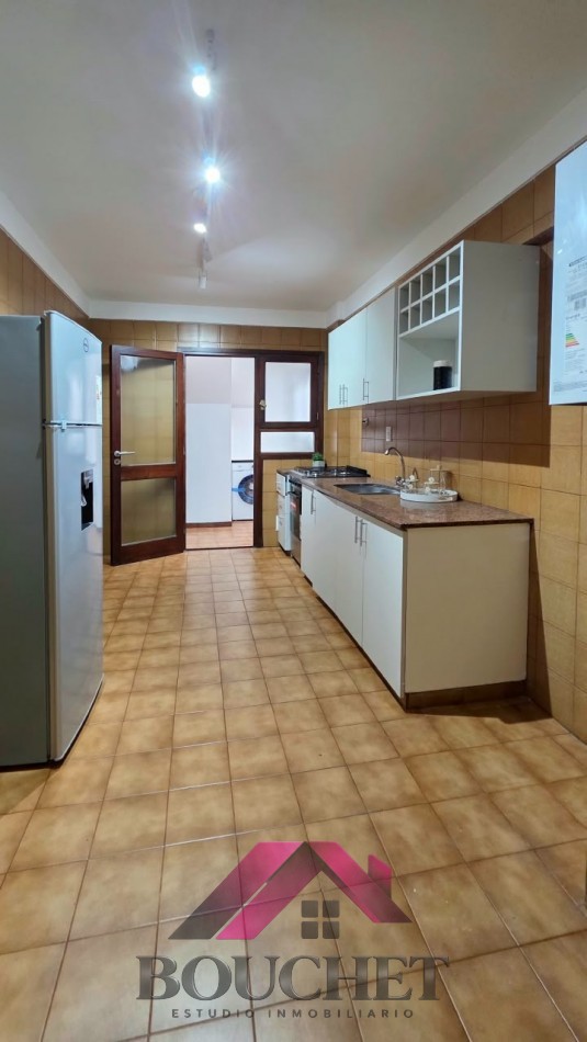 DEPARTAMENTO 2 AMBIENTES CON DEPENDENCIA EN VENTA | CENTRO