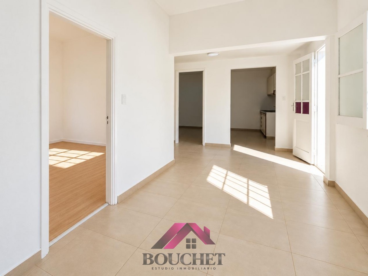CASA 3 AMBIENTES CON PATIO Y GARAGE EN VENTA | LAS AVENIDAS