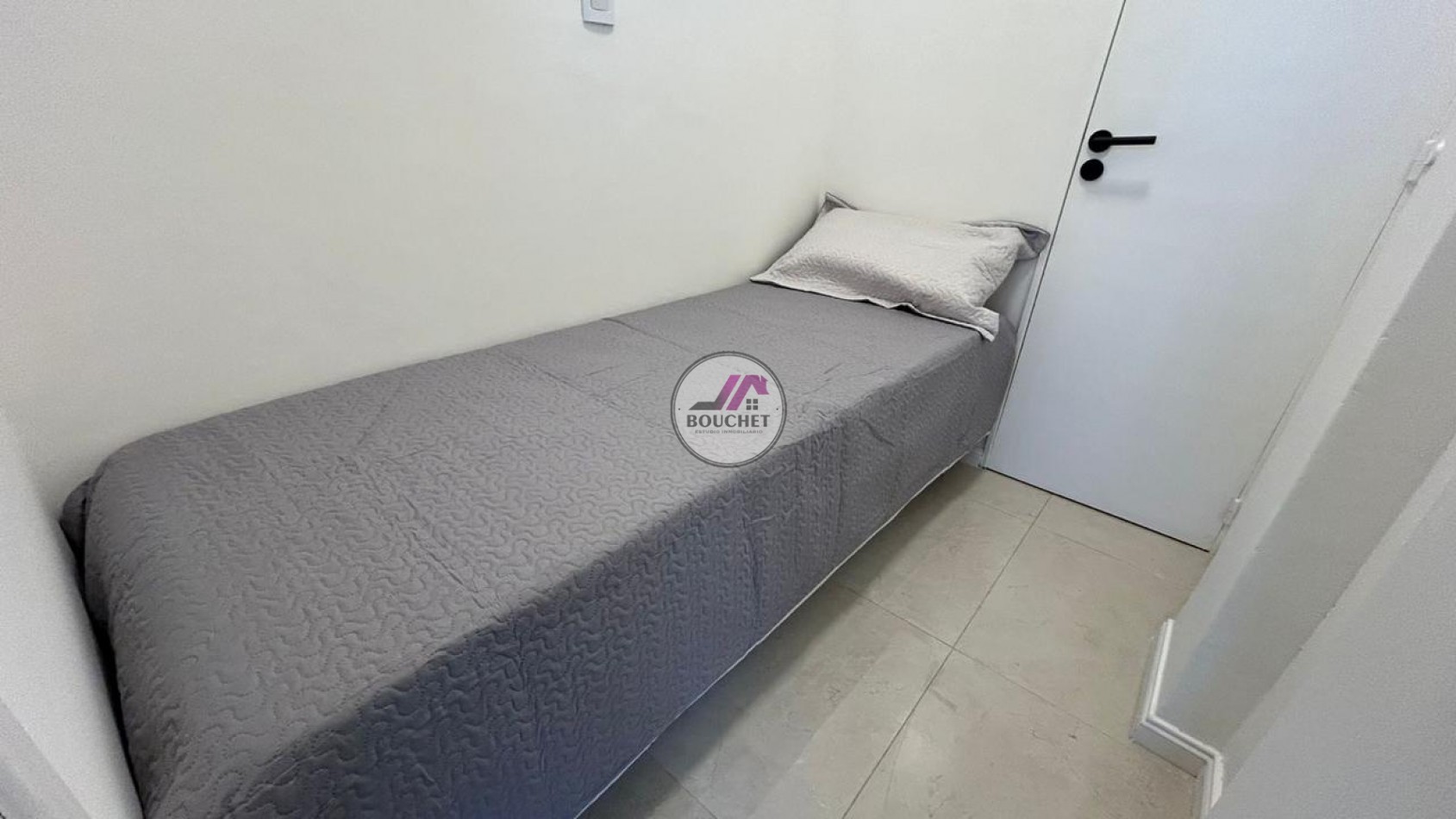 VENDO DEPARTAMENTO DE 2 AMBIENTES CON DEPENDENCIA