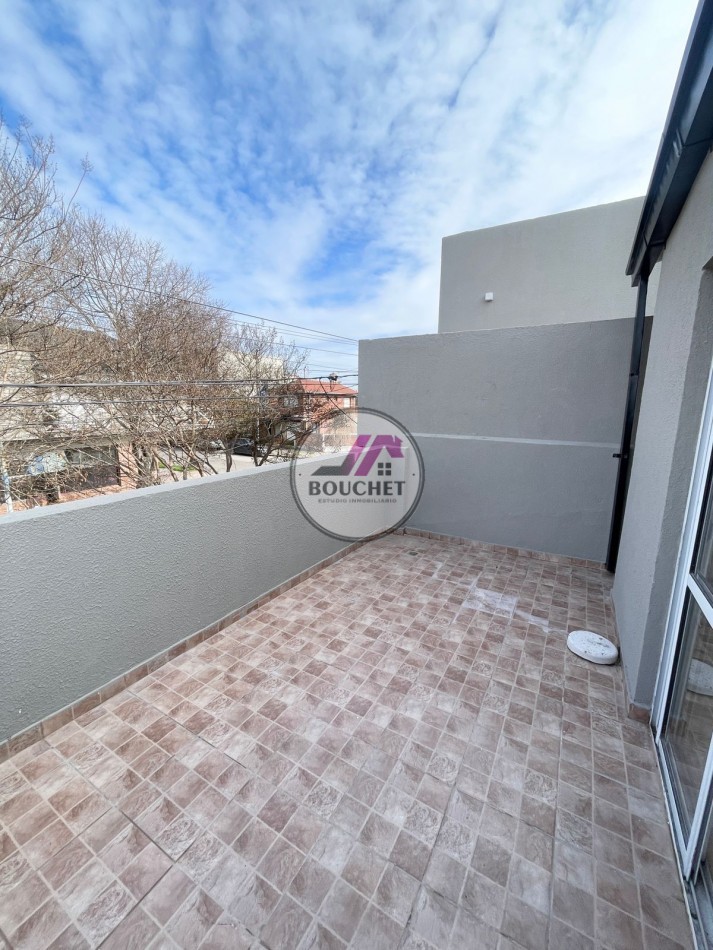 VENDO PH 2 AMBIENTES CON BALCON TERRAZA