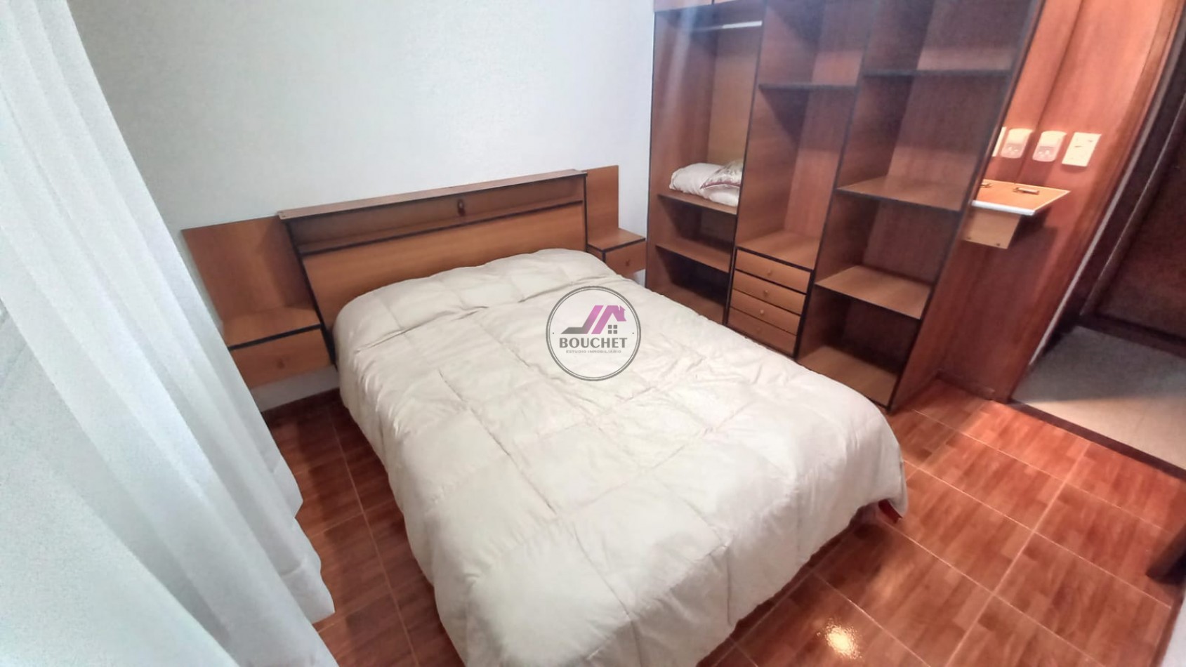 VENDO DEPARTAMENTO 2 AMBIENTES A LA CALLE CON BALCON