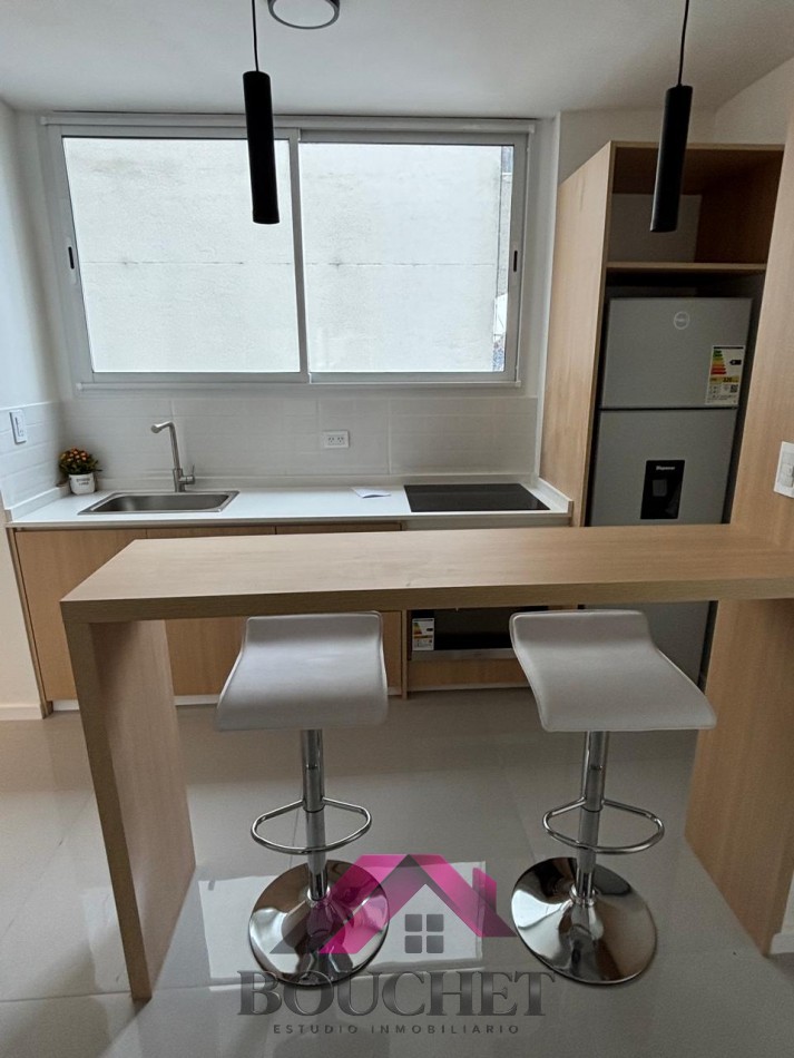 DEPARTAMENTO 3 AMBIENTES CON DEPENDENCIA FRENTE CON BALCON | LA PERLA SUR 