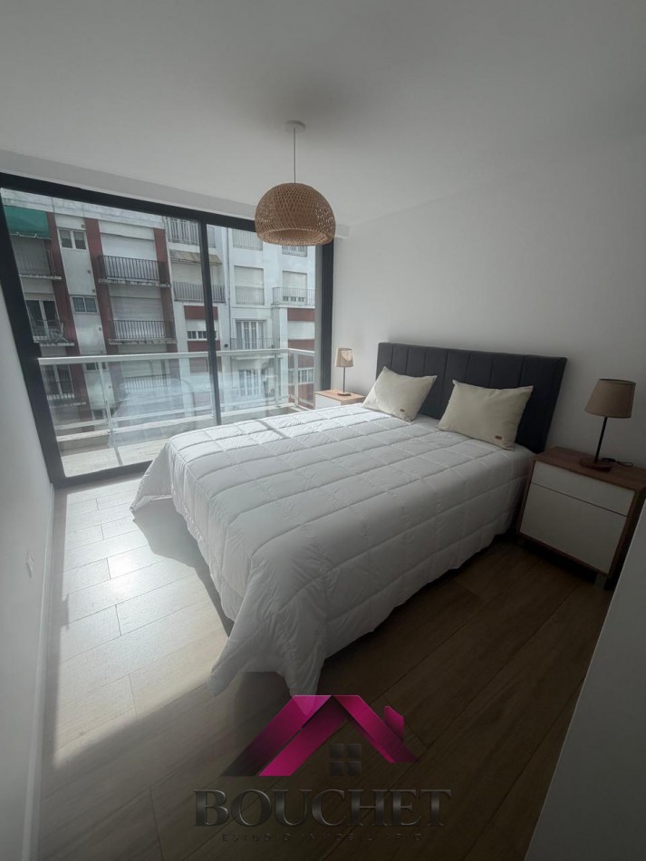 DEPARTAMENTO 2 AMBIENTES A LA CALLE CON BALCON | PLAZA COLON 