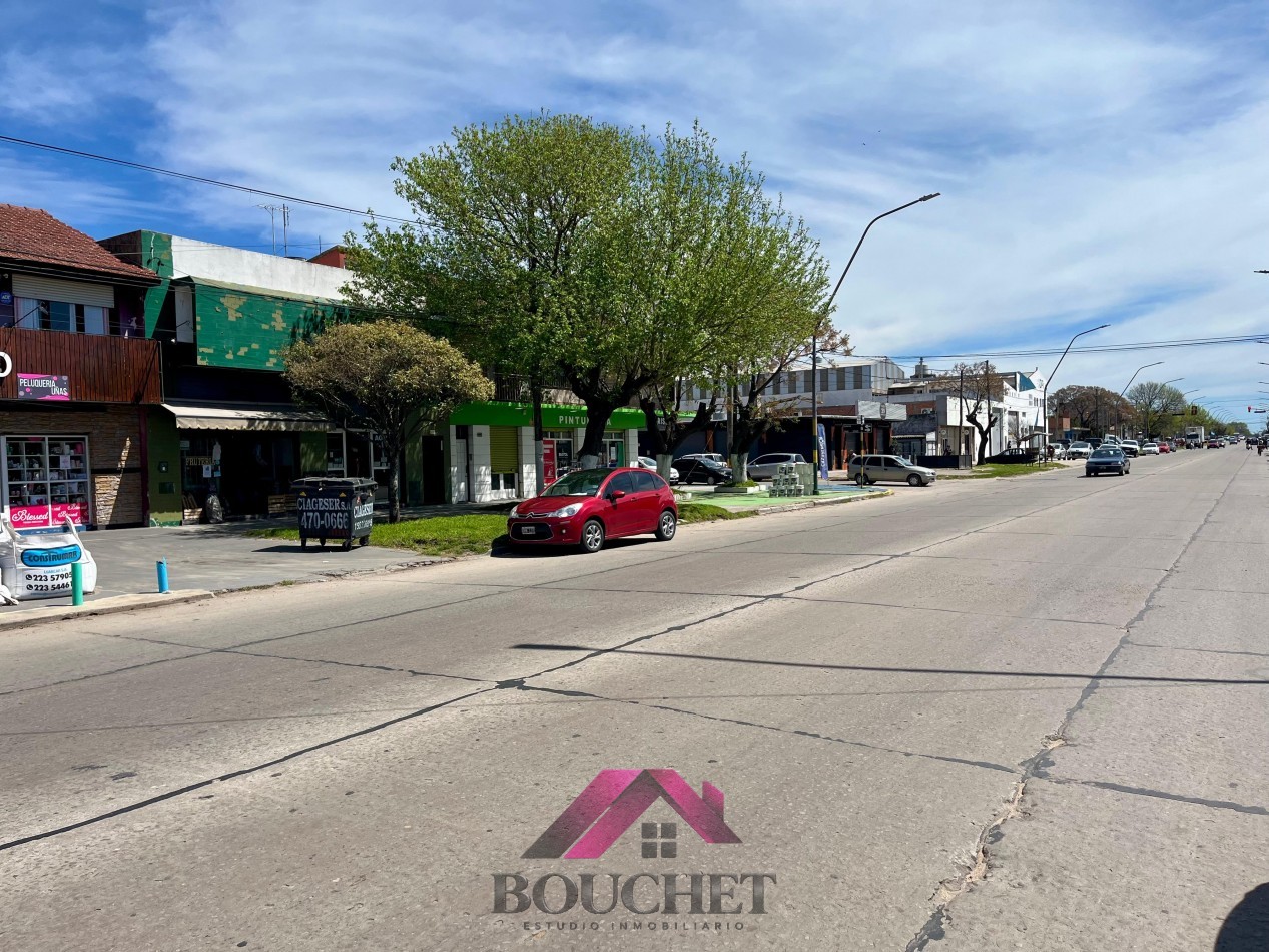 PROPIEDAD EN BLOCK DE LOCALES Y DEPARTAMENTO EN VENTA | EL PROGRESO