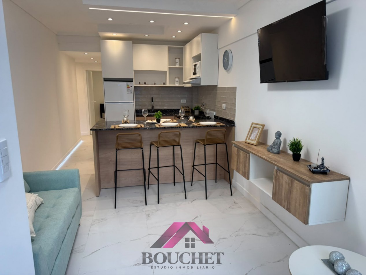 DEPARTAMENTO 3 AMBIENTES A LA CALLE CON BALCON EN VENTA | PLAZA COLON 