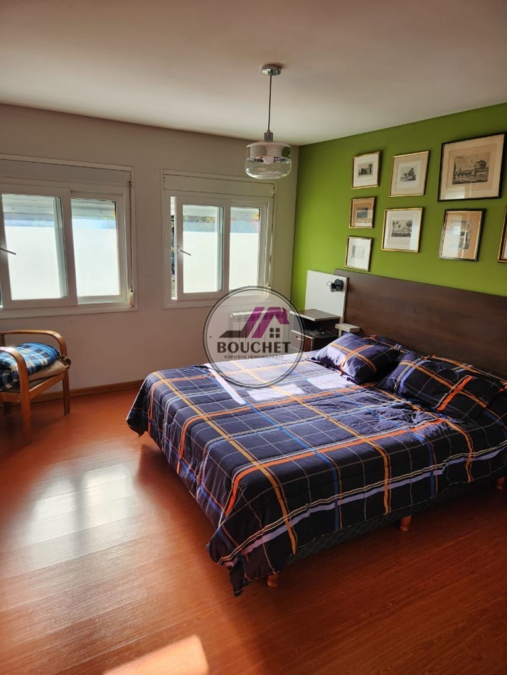 VENDO GRAN CHALET 4 AMBIENTES EN MIRAMAR