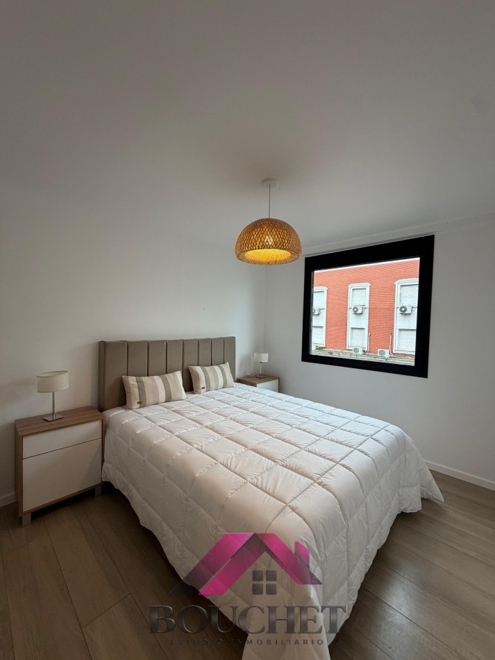 DEPARTAMENTO 2 AMBIENTES A LA CALLE CON BALCON | PLAZA COLON 