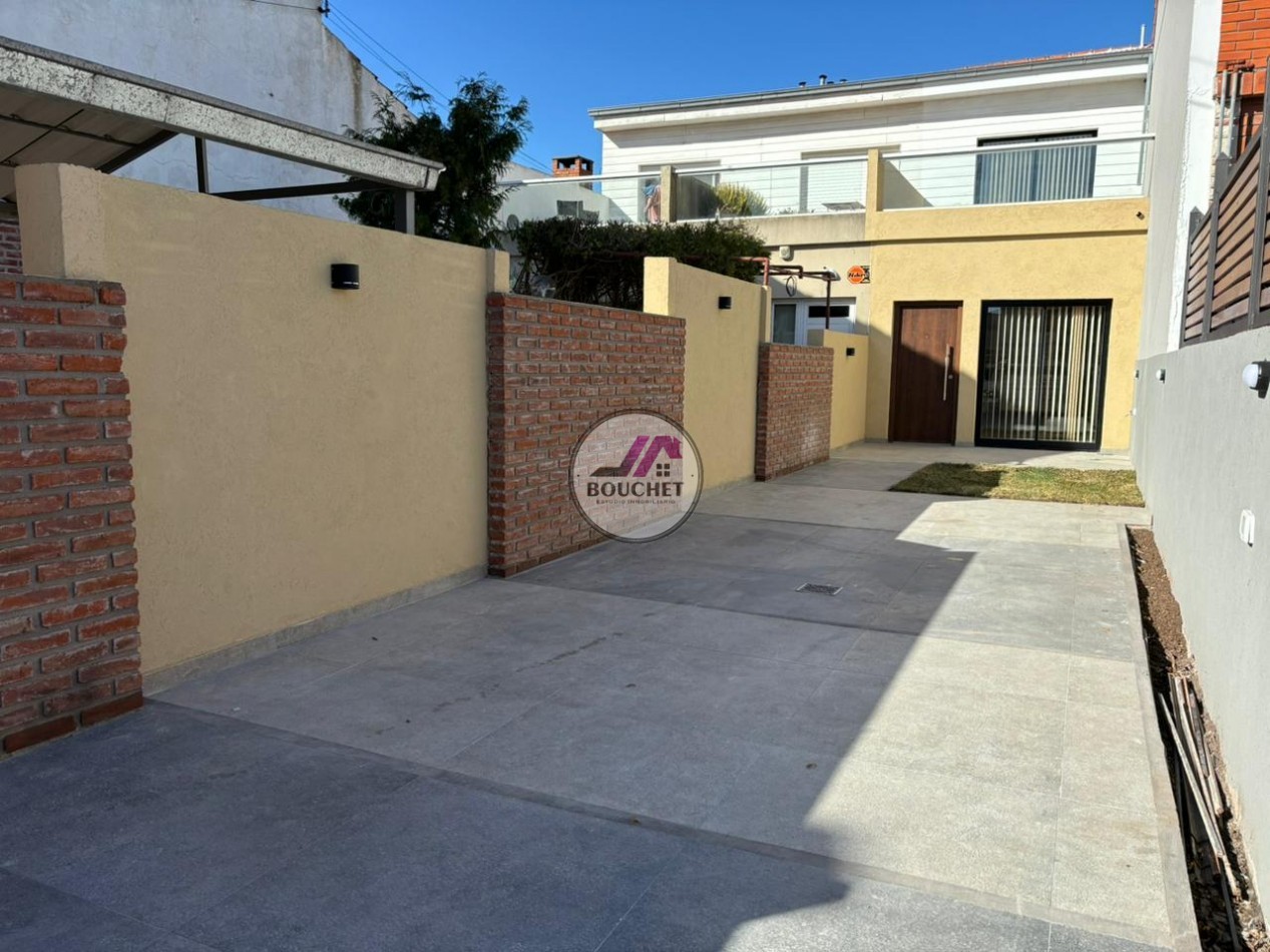 VENDO DUPLEX 4 AMBIENTES CON PATIO, TERRAZA Y TROTADORA