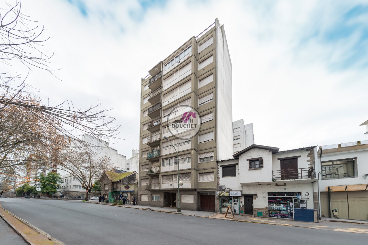VENDO DEPARTAMENTO 2 AMBIENTES RECICLADO
