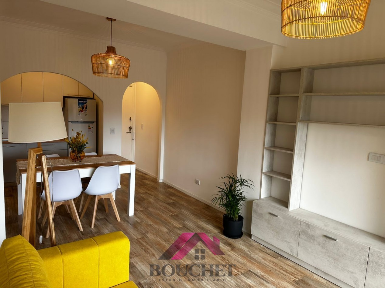 OPORTUNIDAD 2 AMBIENTES CON BALCON FRENTE A PLAZA COLON