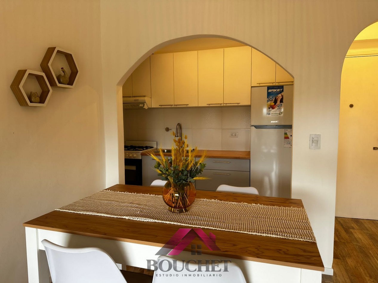 OPORTUNIDAD 2 AMBIENTES CON BALCON FRENTE A PLAZA COLON