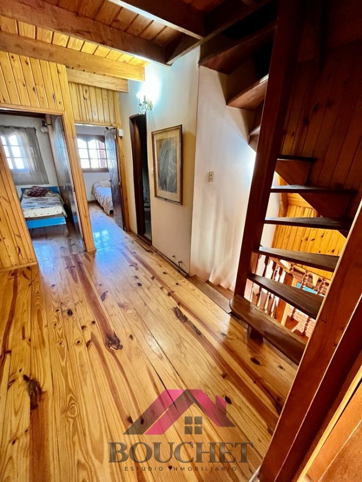 CASA ALPINA 4 AMBIENTES, GARAGE Y PARQUE EN VENTA | PUNTA MOGOTES