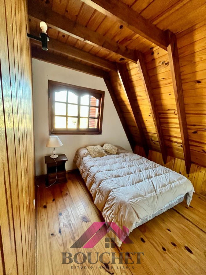 CASA ALPINA 4 AMBIENTES, GARAGE Y PARQUE EN VENTA | PUNTA MOGOTES
