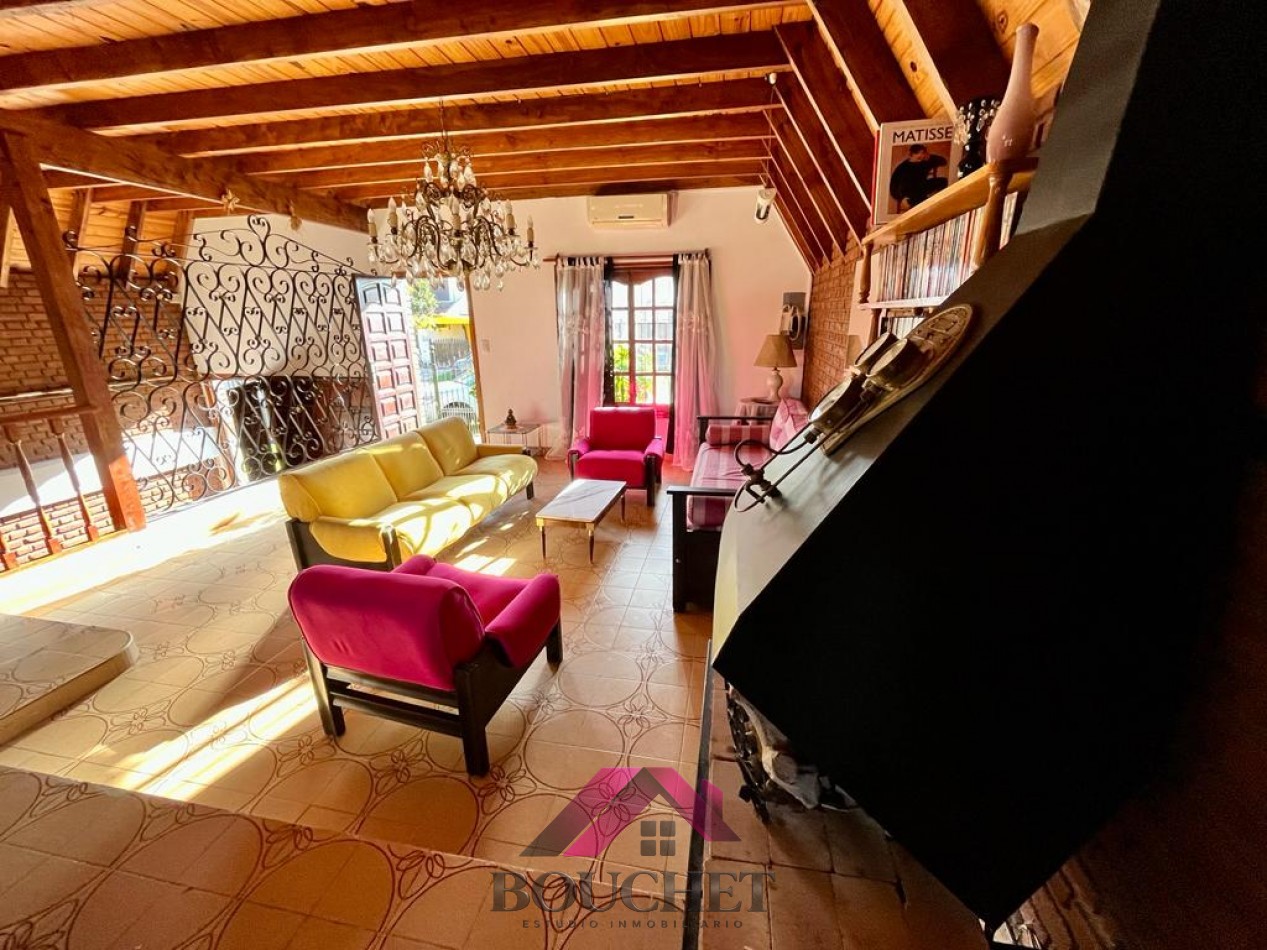 CASA ALPINA 4 AMBIENTES, GARAGE Y PARQUE EN VENTA | PUNTA MOGOTES