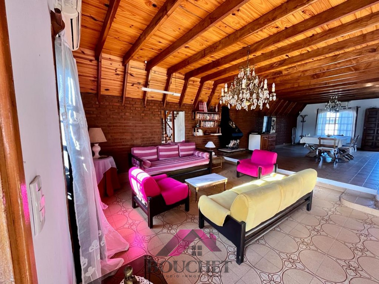 CASA ALPINA 4 AMBIENTES, GARAGE Y PARQUE EN VENTA | PUNTA MOGOTES