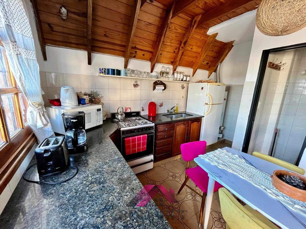 CASA ALPINA 4 AMBIENTES, GARAGE Y PARQUE EN VENTA | PUNTA MOGOTES