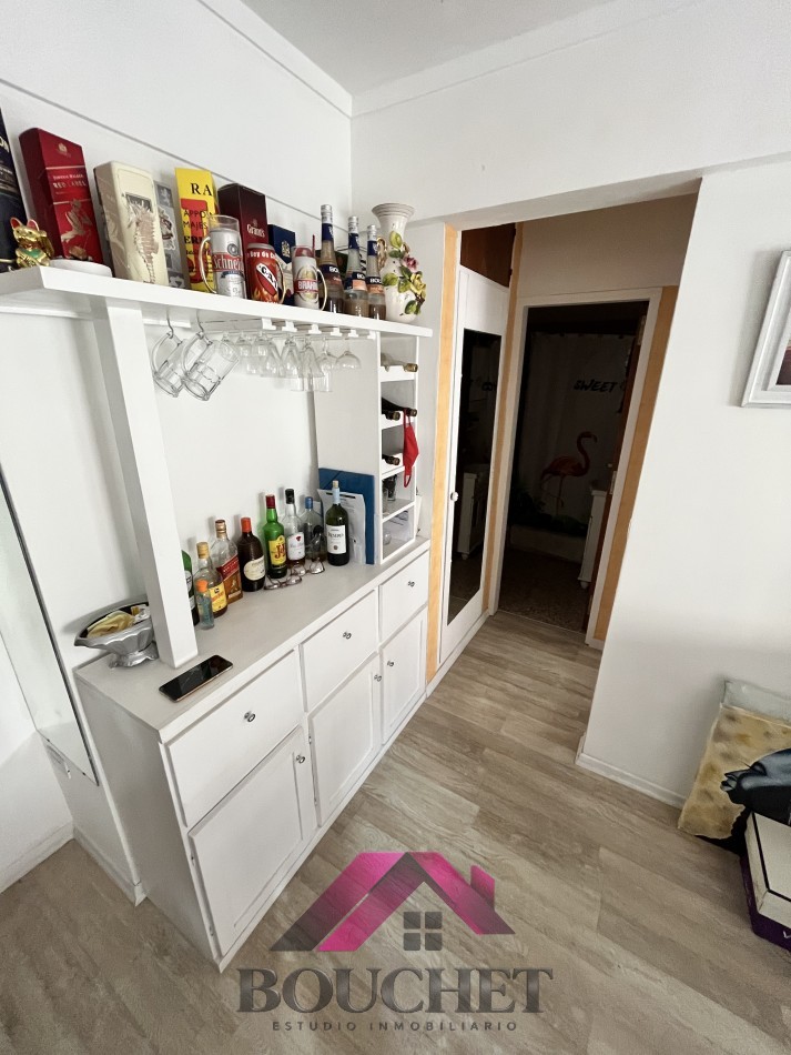 VENDO DEPARTAMENTO 2 AMBIENTES CON PATIO ZONA ALDREY - OPCION COCHERA