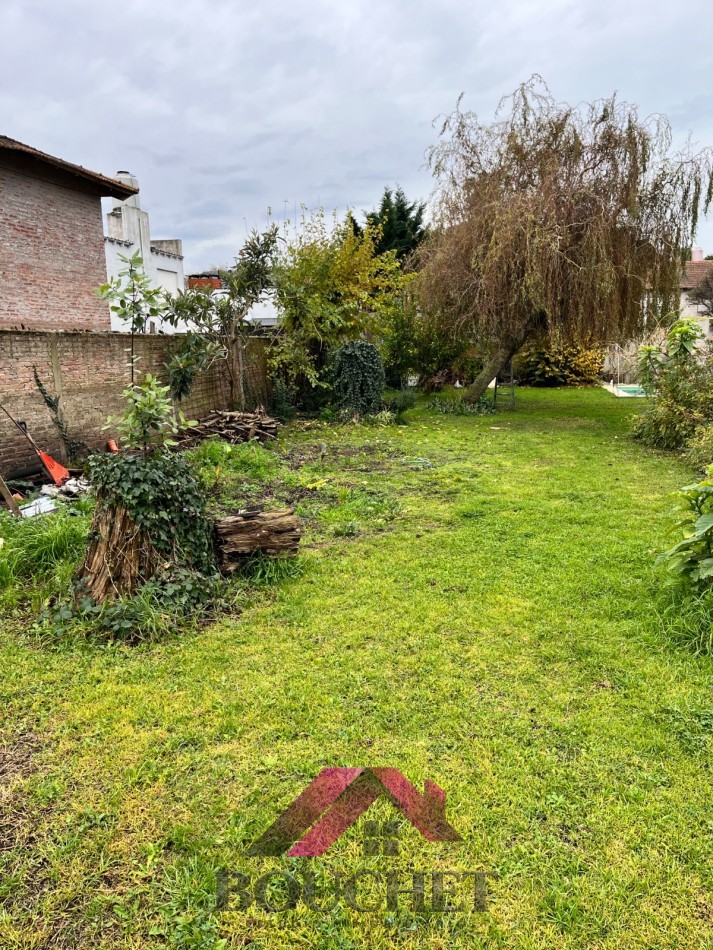 VENDO LOTE AMPLIO BARRIO CAISAMAR 