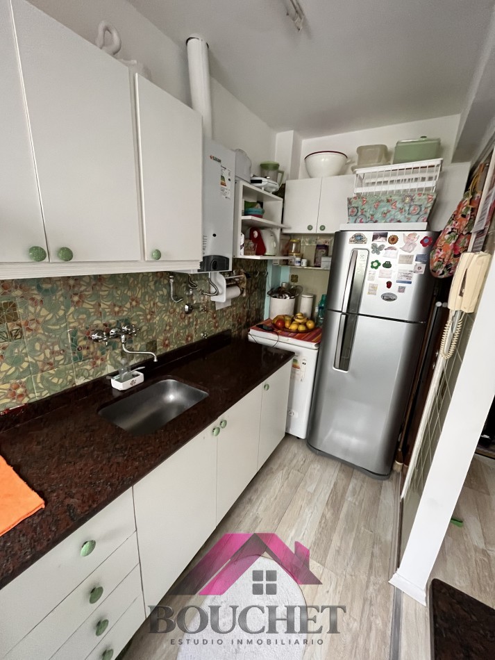 VENDO DEPARTAMENTO 2 AMBIENTES CON PATIO ZONA ALDREY - OPCION COCHERA