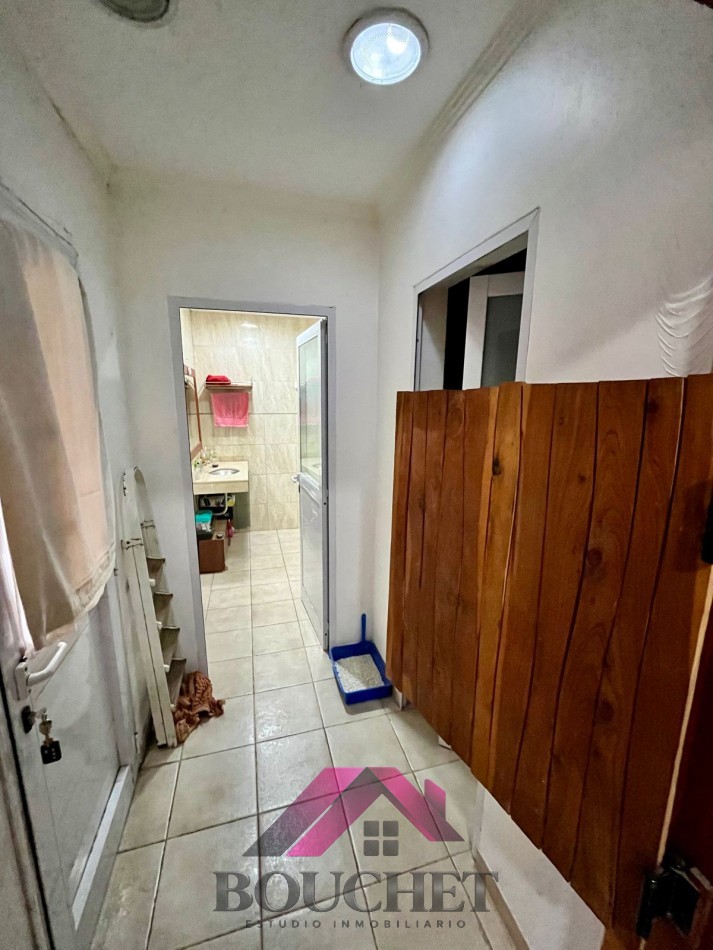 VENDO CHALET 5 AMBIENTES CON PARQUE Y QUINCHO 