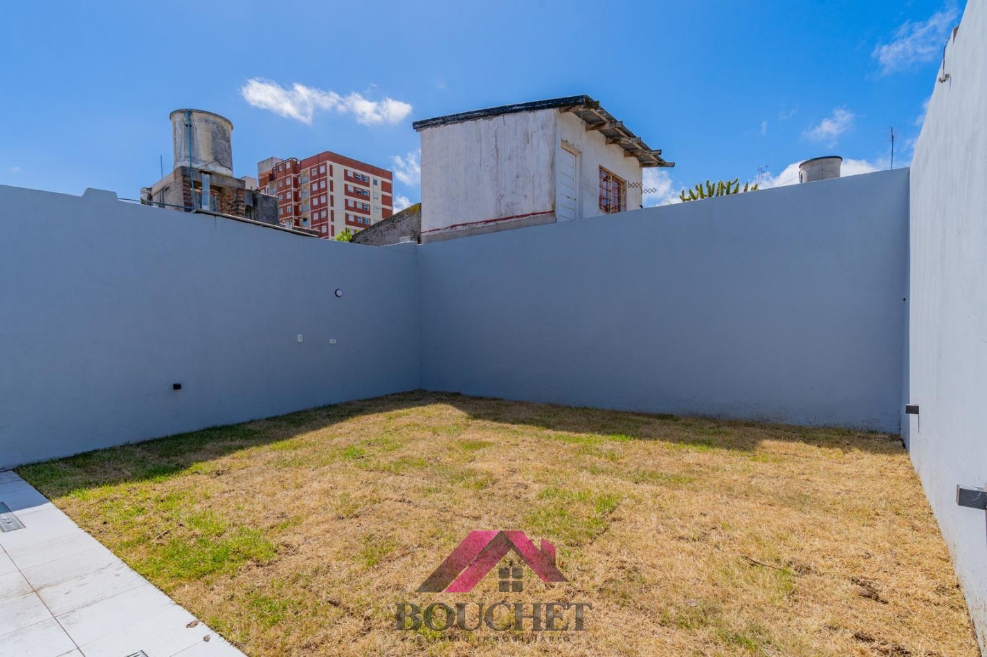 CASA 3 AMBIENTES CON PARQUE A ESTRENAR EN VENTA | SAN JOSE