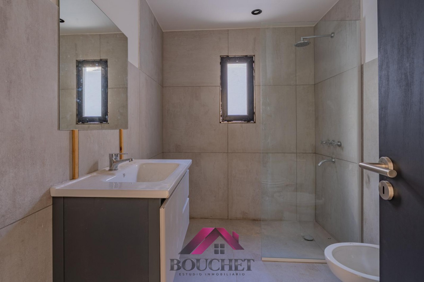 CASA 3 AMBIENTES CON PARQUE A ESTRENAR EN VENTA | SAN JOSE