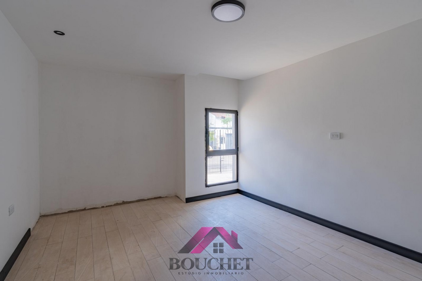 CASA 3 AMBIENTES CON PARQUE A ESTRENAR EN VENTA | SAN JOSE