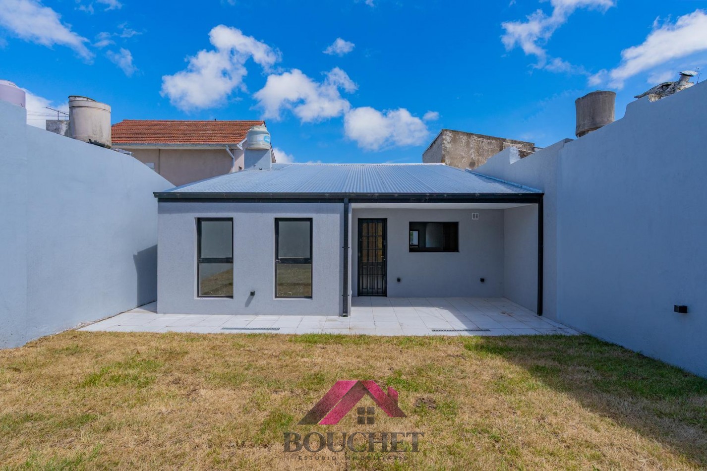 CASA 3 AMBIENTES CON PARQUE A ESTRENAR EN VENTA | SAN JOSE