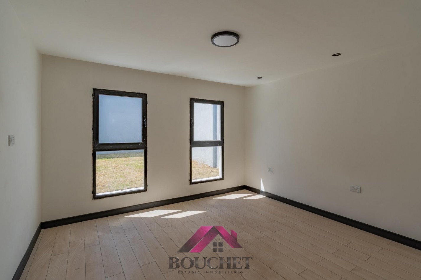 CASA 3 AMBIENTES CON PARQUE A ESTRENAR EN VENTA | SAN JOSE